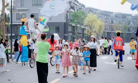 Giải phóng đôi chân, trải nghiệm mùa hè rực rỡ tại “Lễ hội mùa hè Eco Central Park 2025”