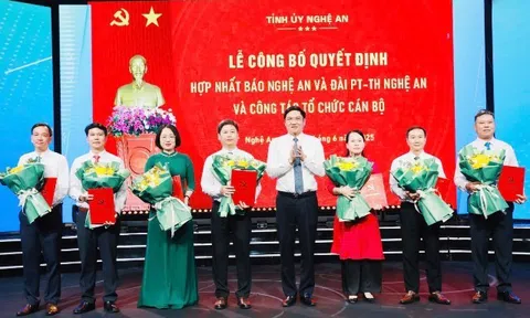 Nghệ An công bố quyết định hợp nhất hai cơ quan báo chí: Báo Nghệ An và Đài Phát thanh - Truyền hình Nghệ An
