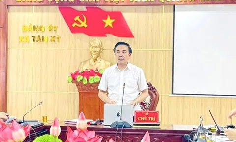 Tân Kỳ: Làm việc với cán bộ không chuyên trách và cán bộ, công chức xin nghỉ hưu sau khi thực hiện chính quyền hai cấp