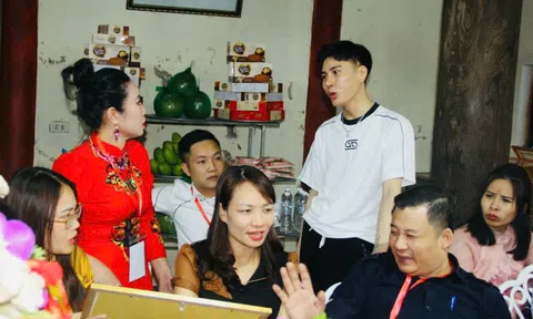 Giải mã 36 giá đồng trong nghi lễ hầu đồng - linh thiêng và nghệ thuật