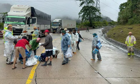 Những chiến sĩ áo vàng giữ vững mạch giao thông, lan tỏa tình người nơi đèo Lò Xo