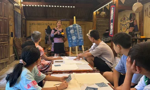 Đưa làng nghề truyền thống trở thành trụ cột kinh tế bền vững, góp phần bảo tồn các giá trị văn hóa truyền thống