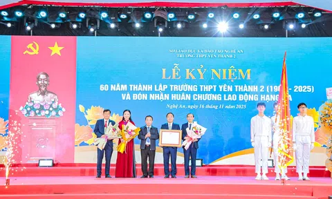 Trường THPT Yên Thành 2 kỷ niệm 60 năm thành lập và vinh dự đón nhận Huân chương Lao động hạng Ba