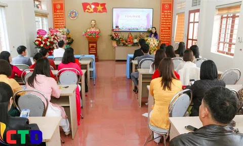 Trường PTDTNT THCS Tương Dương (Nghệ An): Kỷ niệm 43 năm Ngày Nhà giáo Việt Nam