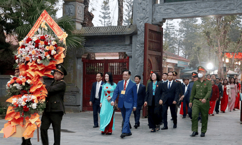 Chủ tịch UBND tỉnh Nghệ An Võ Trọng Hải tham gia Ngày hội non sông trên quê hương Bác Hồ