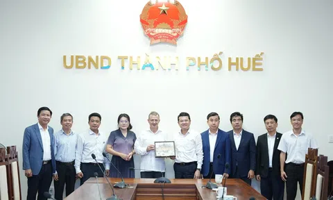 Huế tìm kiếm cơ hội hợp tác quy hoạch đô thị với Fundación Metrópoli (Tây Ban Nha)