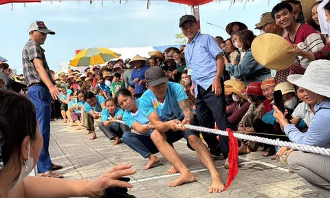 Nghệ An: Rộn ràng Lễ hội tại Đền Đức Hoàng - Điểm hẹn văn hóa dân gian hấp dẫn du khách