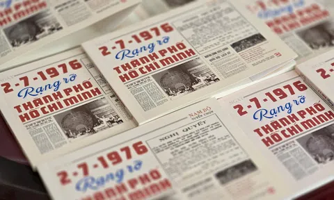 Ra mắt ấn phẩm tư liệu "Ngày 2-7-1976 rạng rỡ Thành phố Hồ Chí Minh" nhân kỷ niệm 50 năm thành phố mang tên Bác