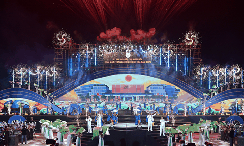 Festival Biển Khánh Hòa 2026 khai mạc ấn tượng, lan tỏa sắc màu văn hóa biển và mở ra chuỗi hoạt động du lịch, nghệ thuật quy mô lớn