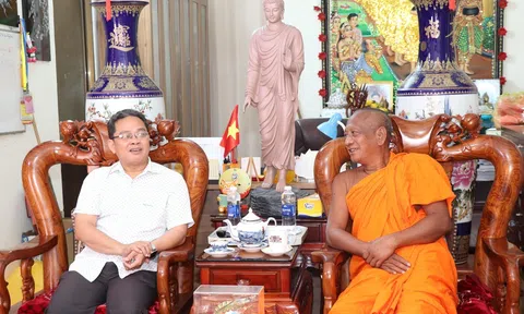 Lãnh đạo MTTQ TP.HCM thăm, chúc mừng các chùa Nam Tông Khmer nhân Lễ Sen Dolta 2026