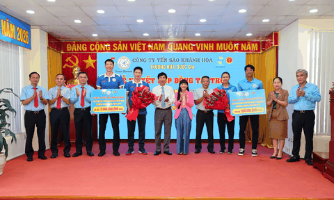 Yến sào Khánh Hòa tài trợ 2,5 tỷ đồng cho các đội bóng chuyền Khánh Hòa