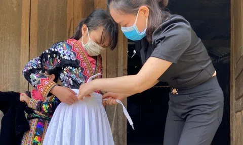 Ấm áp vòng tay “Mẹ đỡ đầu” vùng biên