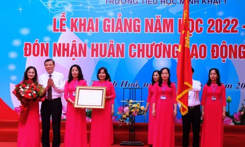 Học sinh Thanh Hóa nô nức khai giảng năm học mới 2022 - 2023