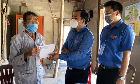 Quảng Ngãi: Thăm những người trực tiếp làm nhiệm vụ “Đường Hồ Chí Minh trên biển”