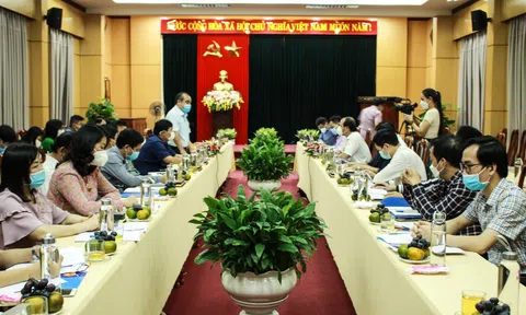 Thứ trưởng Bộ LĐ, TB&XH làm việc với tỉnh Quảng Ngãi về thực hiện hỗ trợ người lao động gặp khó khăn do dịch Covid-19