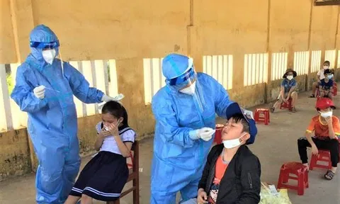 Quảng Ngãi: Ghi nhận dịch Covid-19 tại trường học, chuyển sang học trực tuyến