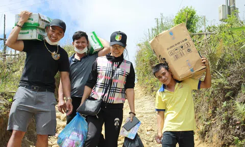 Những chuyến đi mang yêu thương đến vùng núi ở Quảng Ngãi