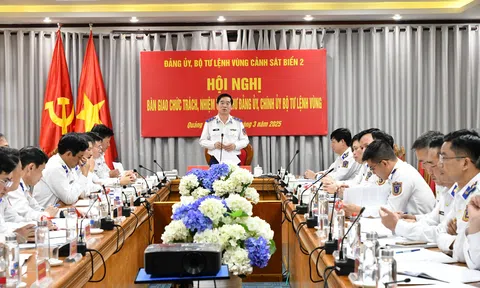 Bàn giao chức trách, nhiệm vụ Chính uỷ Bộ Tư lệnh Vùng Cảnh sát biển 2