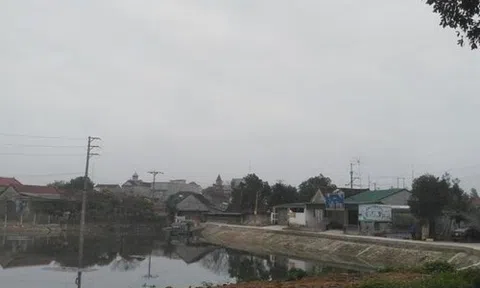 Nghệ An: Nhảy xuống đập cứu vợ con, người đàn ông đuối nước thương tâm