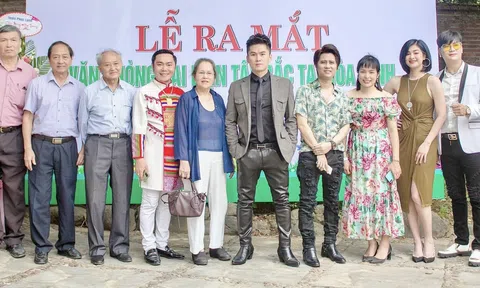 Ca sĩ Du Thiên và dàn sao đến dự lễ ra mắt Văn phòng Đại diện Tạp chí điện tử Văn hoá và Phát triển