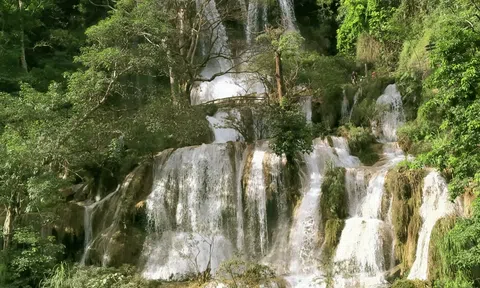 Sơn La: Khám phá vẻ đẹp nguyên sơ đầy kỳ vĩ của Thác Dải Yếm