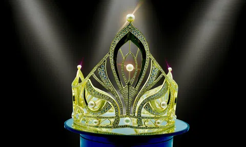 Lộ diện chiếc vương miện mang trên mình 15 viên ngọc trai dát vàng của Hoa hậu áo dài Việt Nam 2022