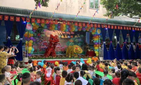 Hà Nội: Trường Mầm non Hoa Thủy Tiên 2 tổ chức Đêm hội trăng rằm cho các em mẫu giáo