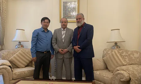 Ngài Đại sứ Algeria tại Việt Nam - Monsieur ABDELHAMID BOUBAZINE làm việc với Lãnh đạo Liên đoàn Thế giới Võ cổ truyền Việt Nam (WFVV)