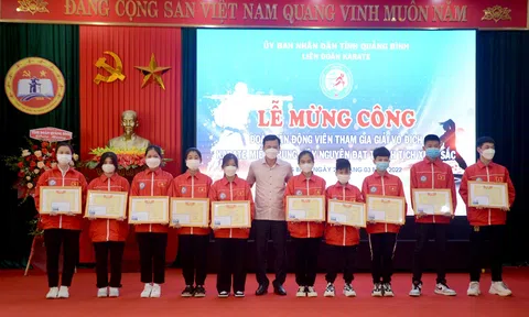 Vinh danh các VĐV đạt thành tích cao của Karate Quảng Bình