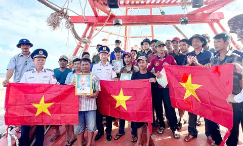 Bộ Tư lệnh Vùng Cảnh sát biển 4 phát huy phẩm chất “Bộ đội Cụ Hồ” nơi đầu sóng, ngọn gió