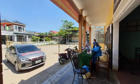 Kỷ lục, hơn 100 ca mắc COVID-19 khỏi bệnh xuất viện cùng một lúc ở Quảng Bình