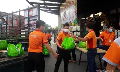 TP.HCM sẽ lo thêm 2 triệu túi an sinh cho dân gặp khó khăn vì Covid-19