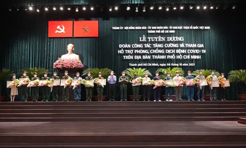 Bí thư TP.HCM: Các bạn đã đến với TP như những người lính cảm tử