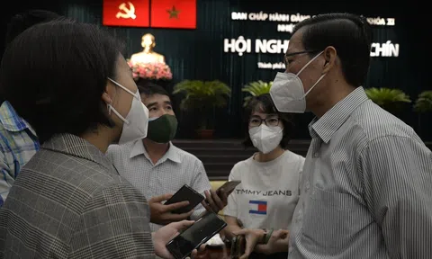 Chủ tịch TP.HCM: "Đến tháng 11, TP.HCM cũng chưa thể trở lại tráng thái bình thường mới"