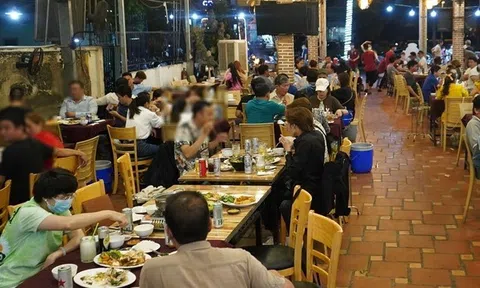 Rút lại đề xuất cấm rượu bia khi mở bán ăn uống tại chỗ trên địa bàn TP.HCM