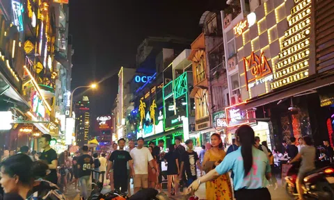 Tình hình dịch phức tạp, TP.HCM chưa cho phép karaoke, quán bar hoạt động trở lại