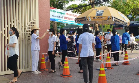 Học sinh TP Vinh (Nghệ An) đi học trở lại từ ngày 27/12