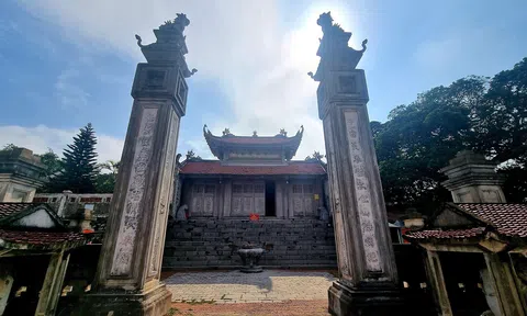 Đền Cờn (Kỳ II): Hàm hoằng quảng đại