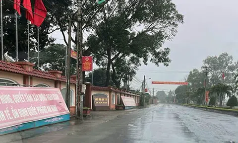 Nghệ An: Tạm đình chỉ Chủ tịch xã vì lơ là trong phòng, chống dịch