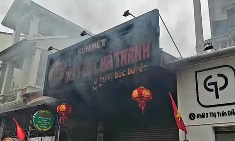 Nghệ An: 1 người tử vong do quán bún mẹt bị cháy