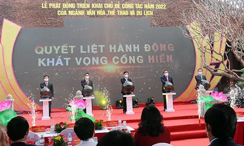 Tạo lập môi trường văn hóa lành mạnh, đặc biệt coi trọng, xây dựng, phát triển văn hóa gia đình