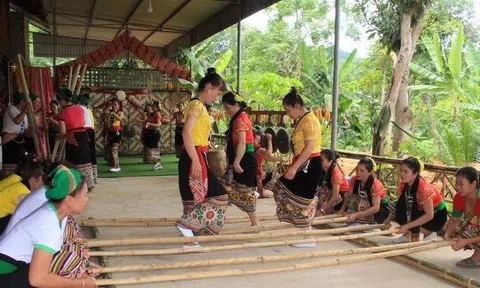 Thẩm định điểm du lịch văn hóa cộng đồng Mường Choọng