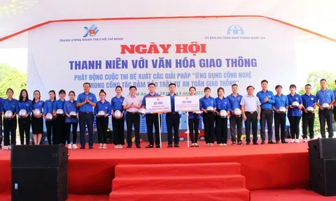 Nghệ An: Khai mạc ngày hội Thanh niên với văn hóa giao thông