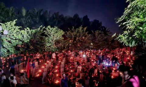 Xúc động lễ tri ân các anh hùng, liệt sĩ tại nghĩa trang huyện Nam Đàn