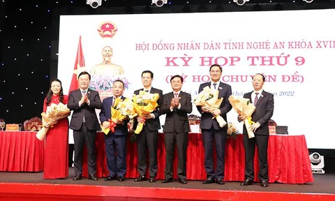 HĐND tỉnh Nghệ An miễn nhiệm và bầu bổ sung Phó Chủ tịch UBND tỉnh nhiệm kỳ 2021 - 2026
