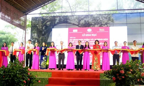 Triển lãm chuyên đề “di tích lưu niệm và tượng đài Chủ tịch Hồ Chí Minh tại Việt Nam và thế giới