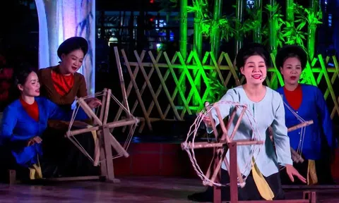 Nghệ An: Khai mạc không gian diễn xướng dân ca ví, giặm tại Quảng trường Hồ Chí Minh