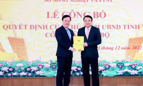 Trao quyết định điều động, bổ nhiệm Giám đốc Sở Nông nghiệp và Phát triển nông thôn Nghệ An