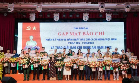 Tỉnh Nghệ An gặp mặt báo chí nhân kỷ niệm 98 năm Ngày Báo chí Cách mạng Việt Nam