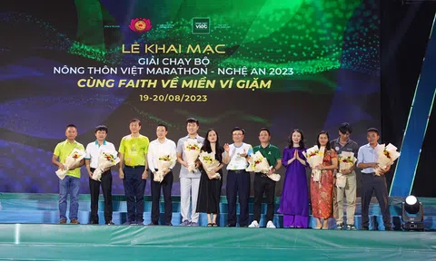 Nghệ An khai mạc giải marathon "Về miền Ví, Giặm"